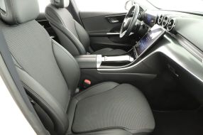 Mercedes-Benz C - 2021