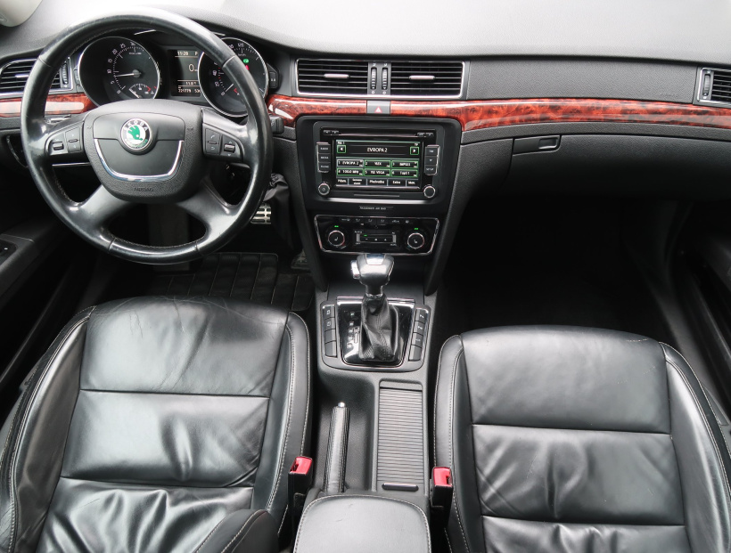Škoda Superb, 2010