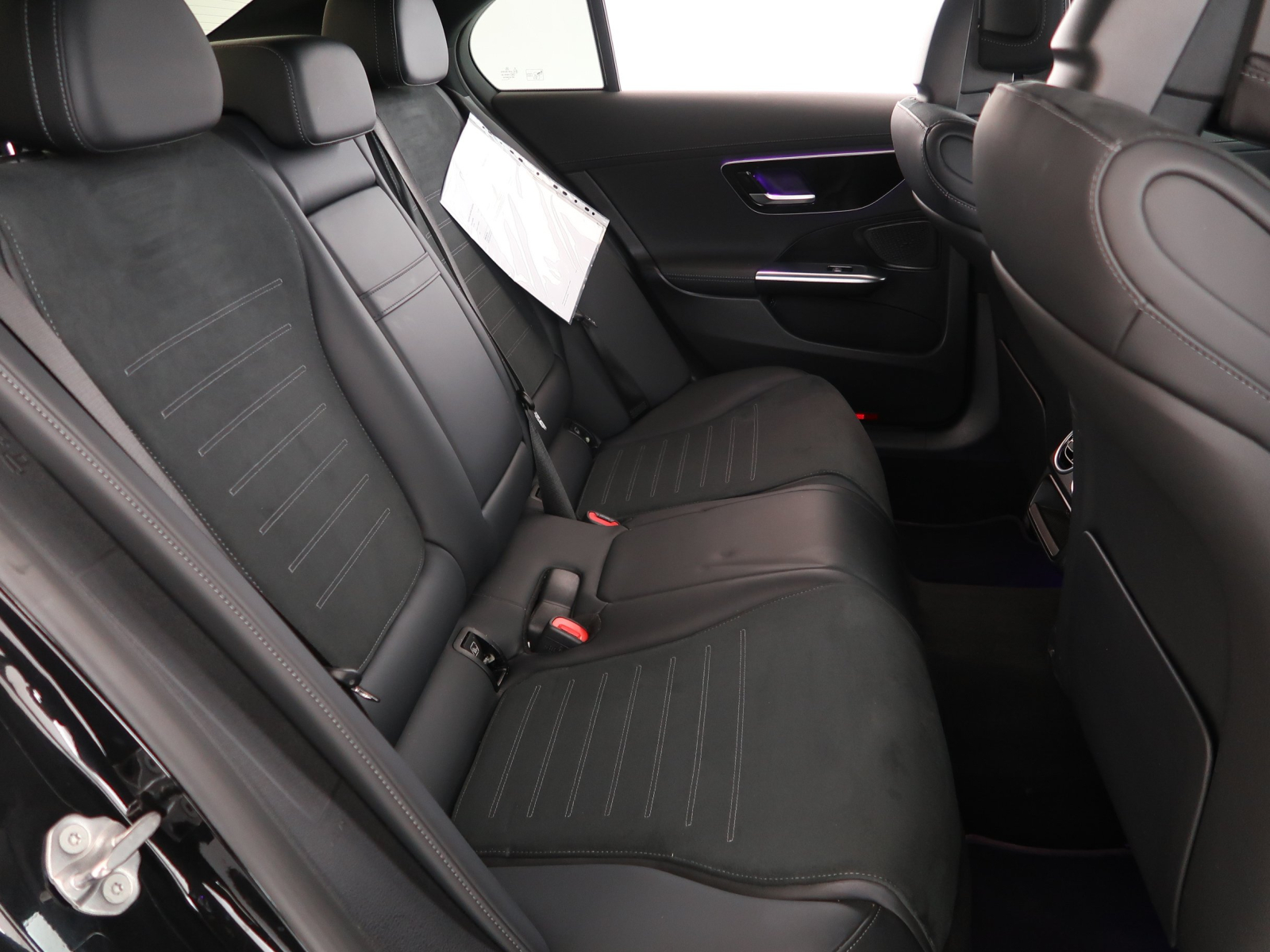 Mercedes-Benz C - 2023