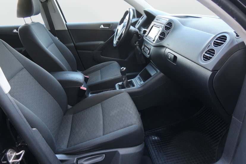 Volkswagen Tiguan, 2012