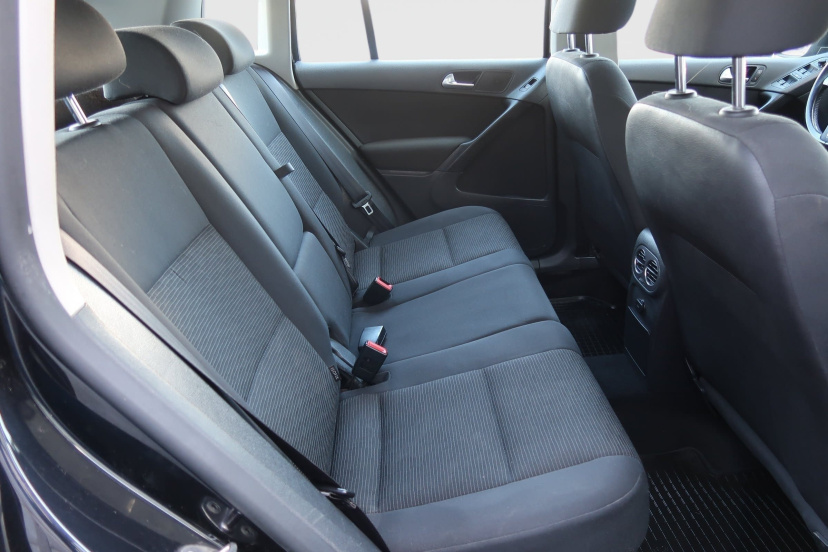Volkswagen Tiguan, 2012