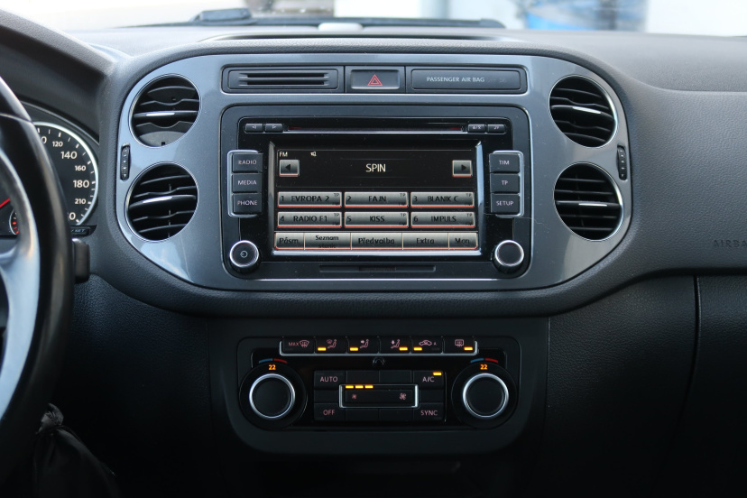 Volkswagen Tiguan, 2012