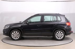 Volkswagen Tiguan - 2012