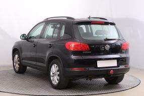 Volkswagen Tiguan - 2012