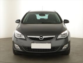 Opel Astra - 2012