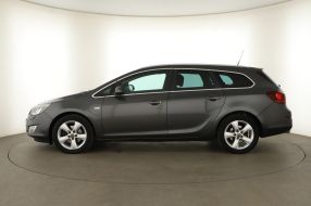 Opel Astra - 2012