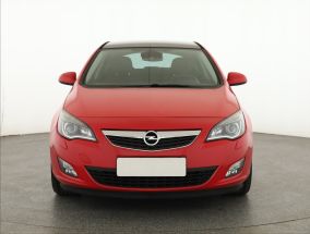 Opel Astra - 2012