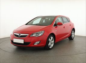 Opel Astra - 2012