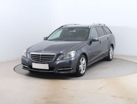 Mercedes-Benz E - 2011
