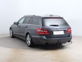 Mercedes-Benz E - 2011