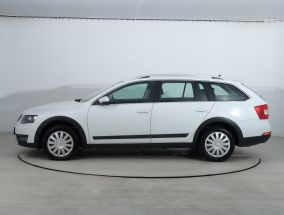 Škoda Octavia Scout - 2015
