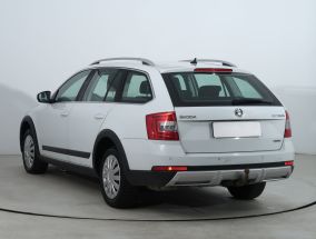 Škoda Octavia Scout - 2015