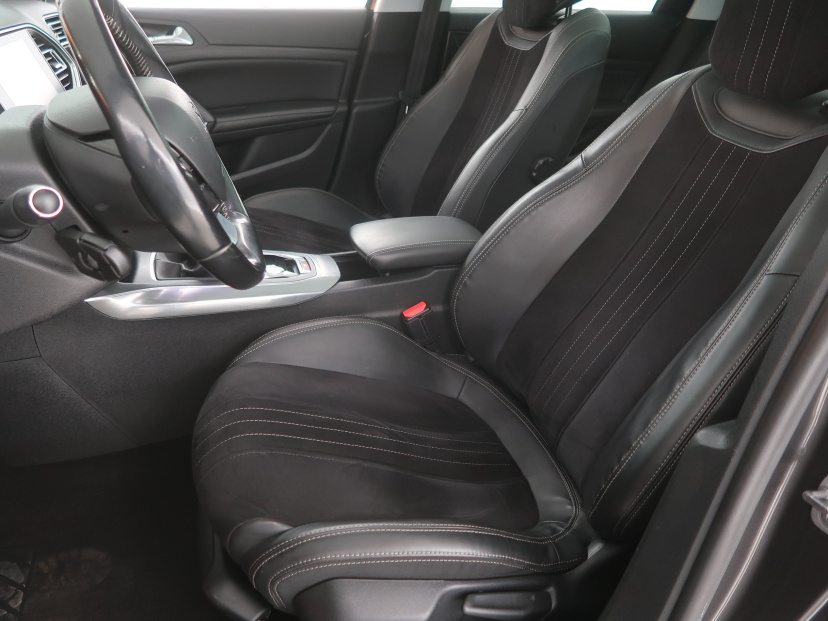 Peugeot 308, 2016