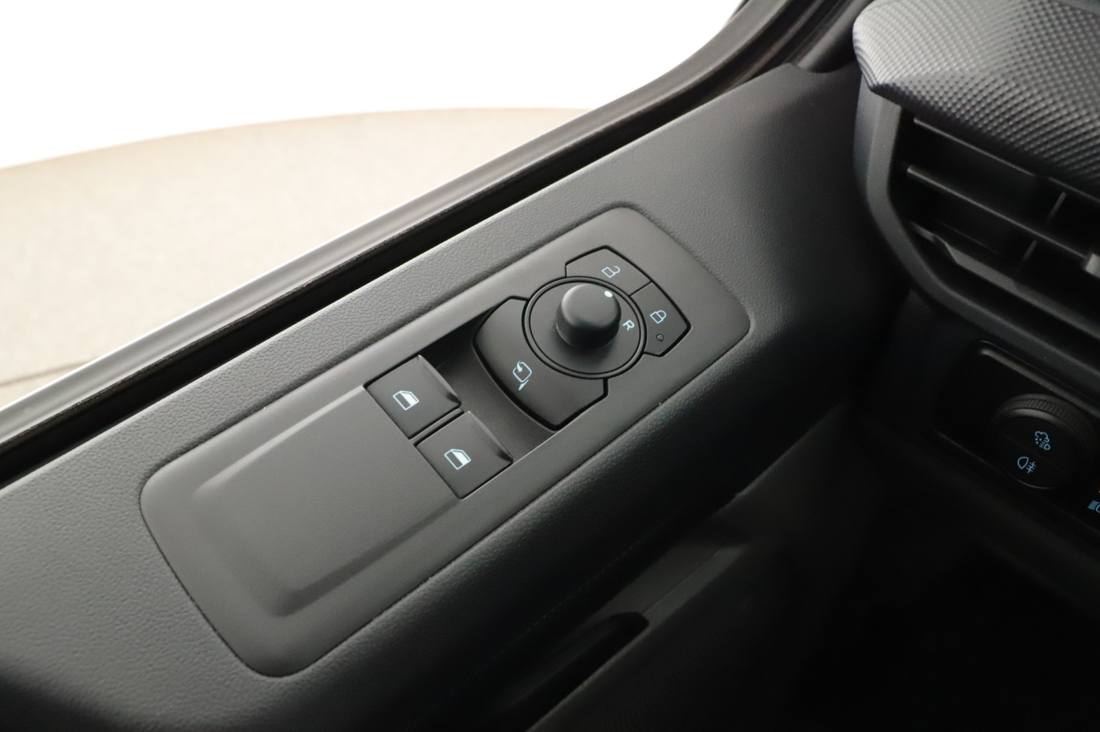 Ford Transit Custom - 2025