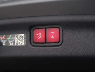 Mercedes-Benz C - 2023