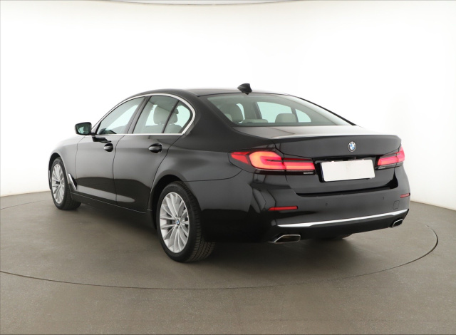 BMW 520i