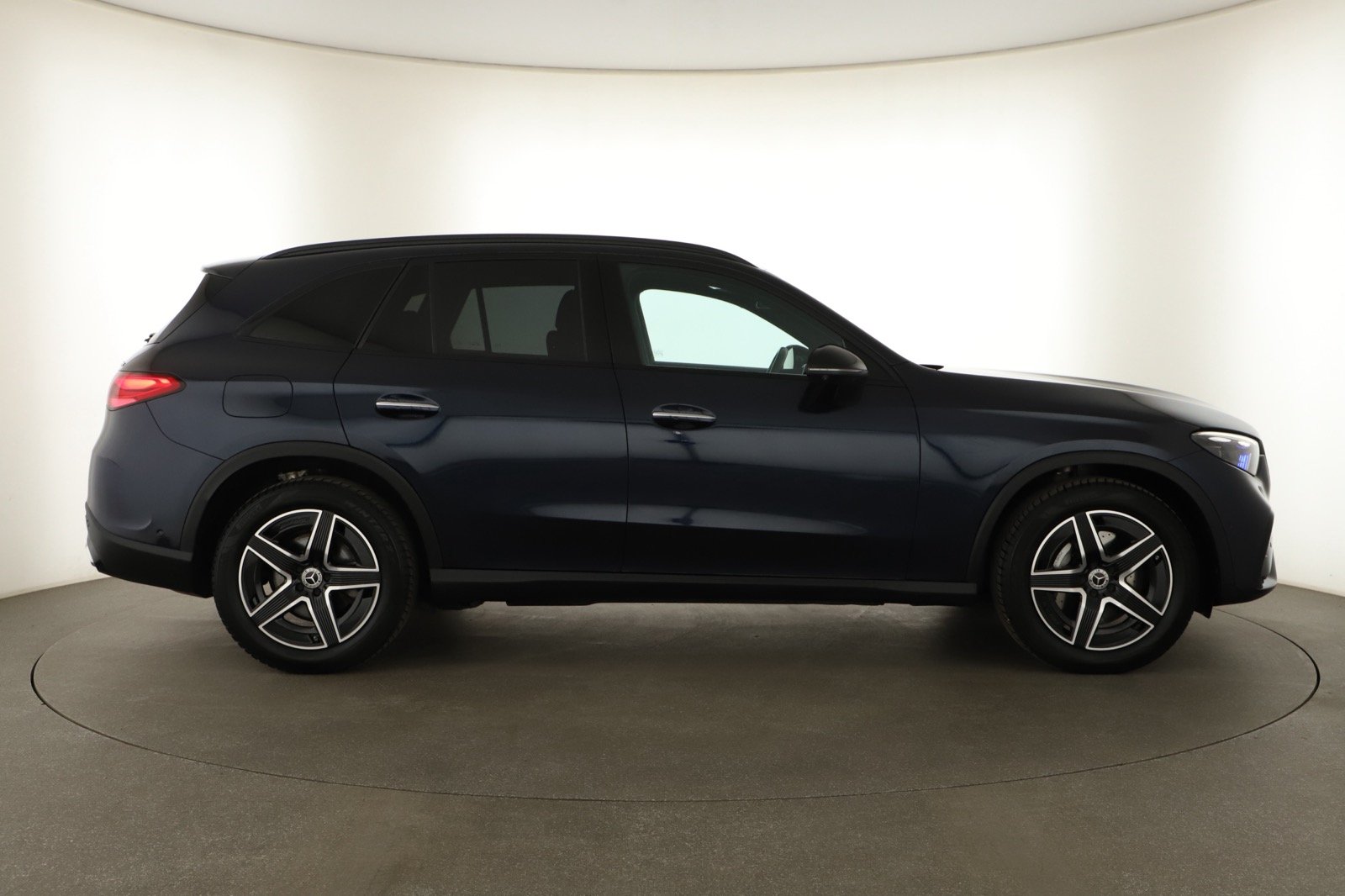Mercedes-Benz GLC - 2024