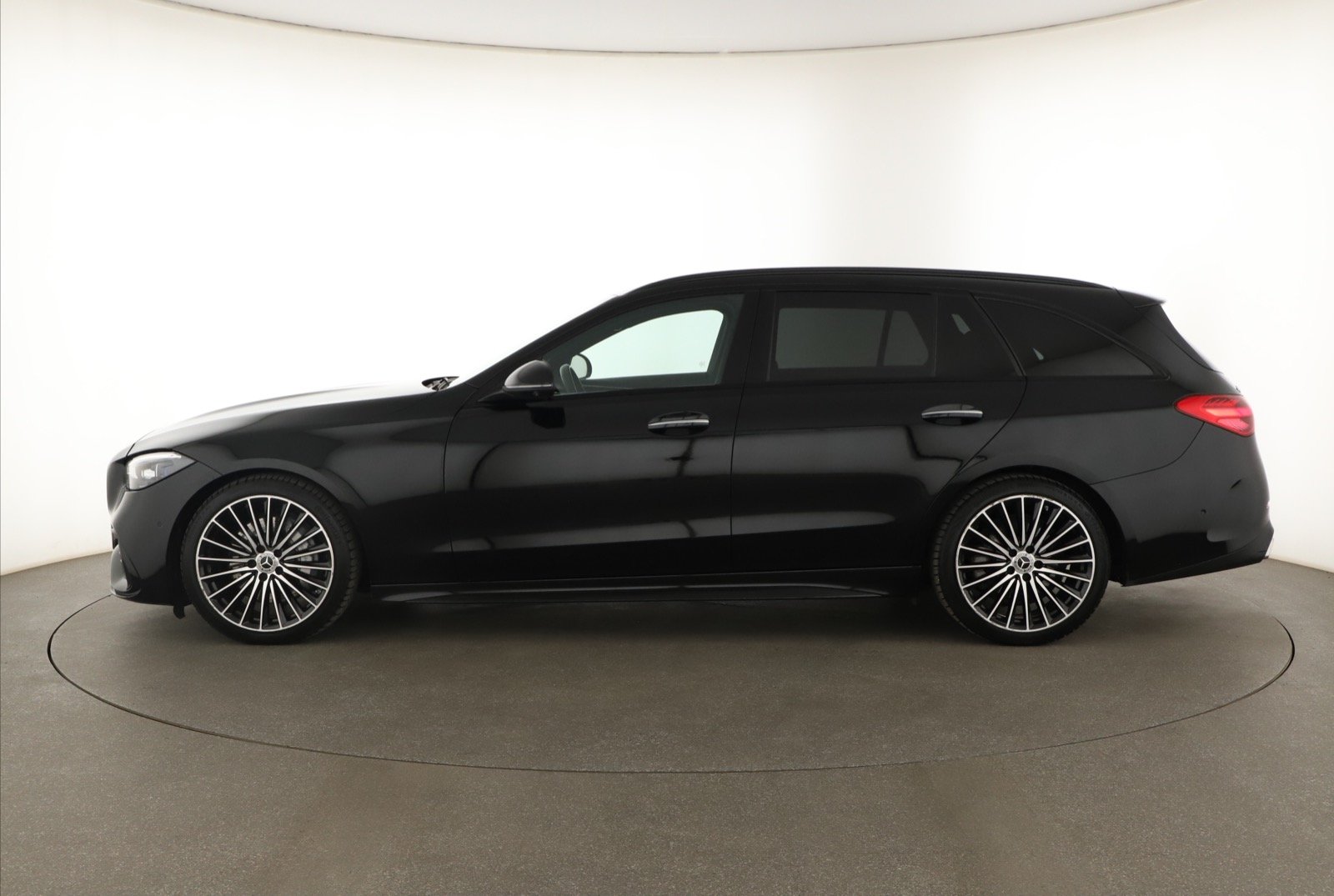 Mercedes-Benz C - 2023