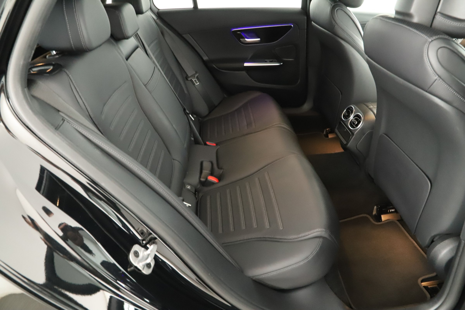 Mercedes-Benz C - 2023
