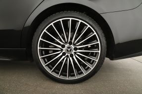 Mercedes-Benz C - 2023