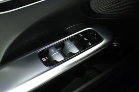 Mercedes-Benz C - 2023