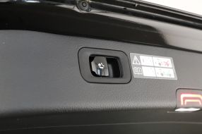 Mercedes-Benz C - 2023