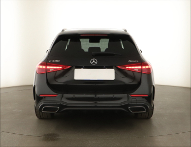 Mercedes-Benz C - 2023