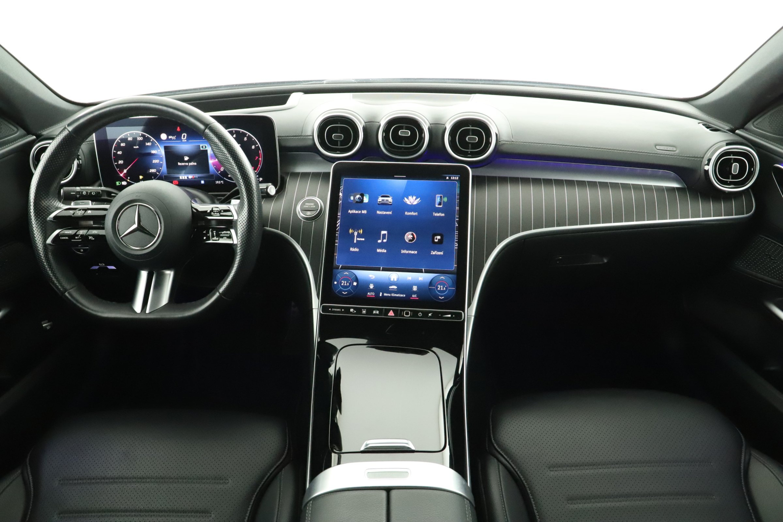 Mercedes-Benz C - 2023