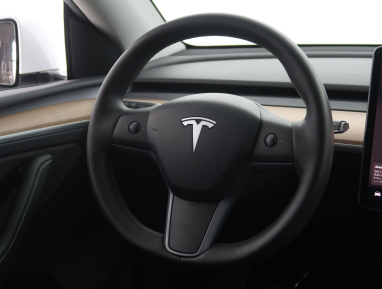 Tesla Model Y - 2022