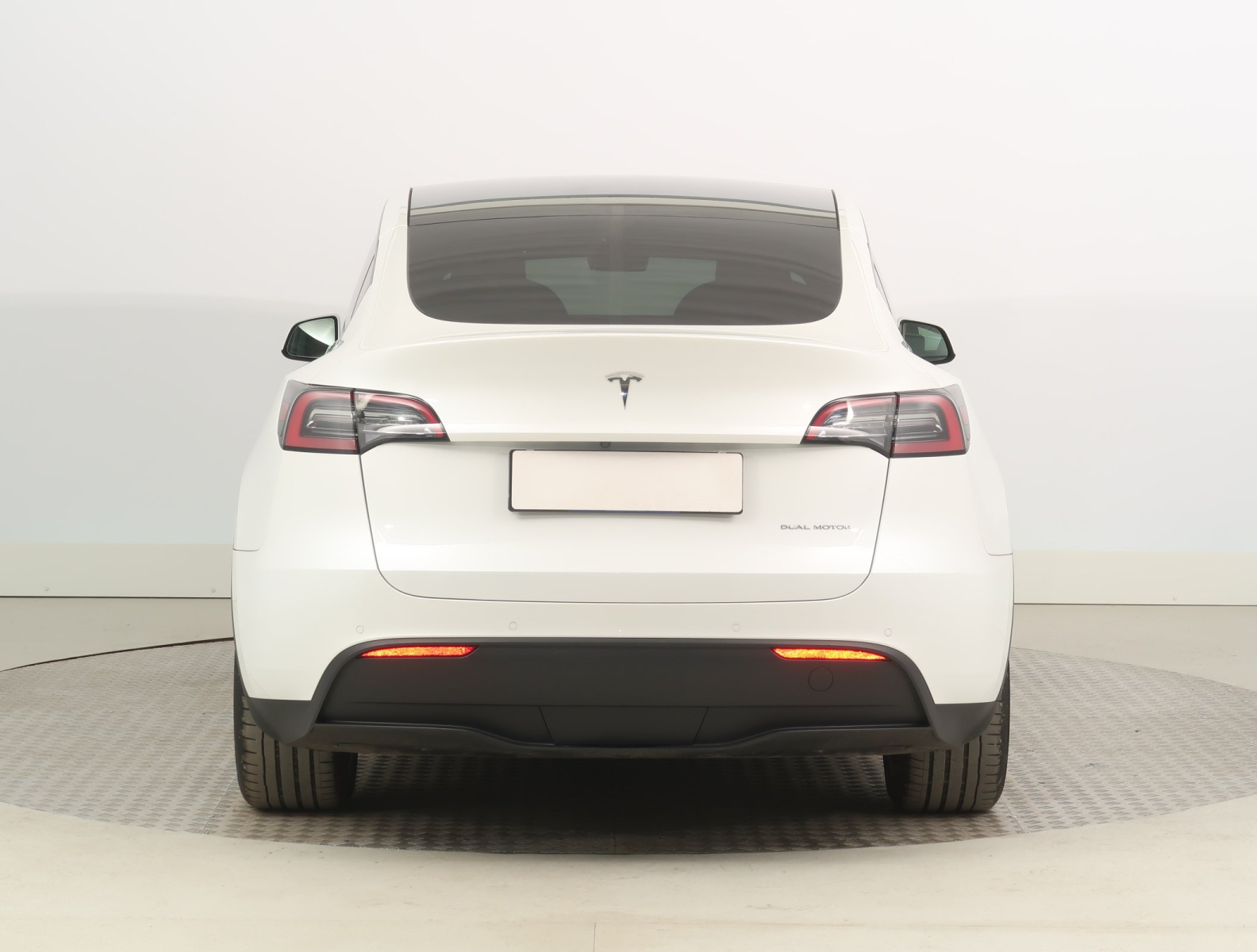 Tesla Model Y - 2022
