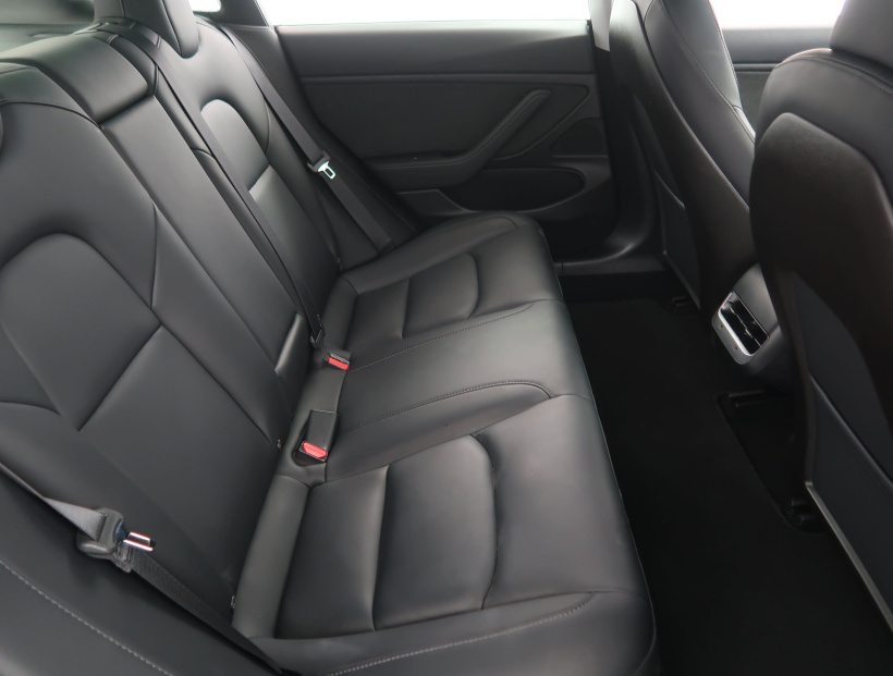 Tesla Model 3, 2019