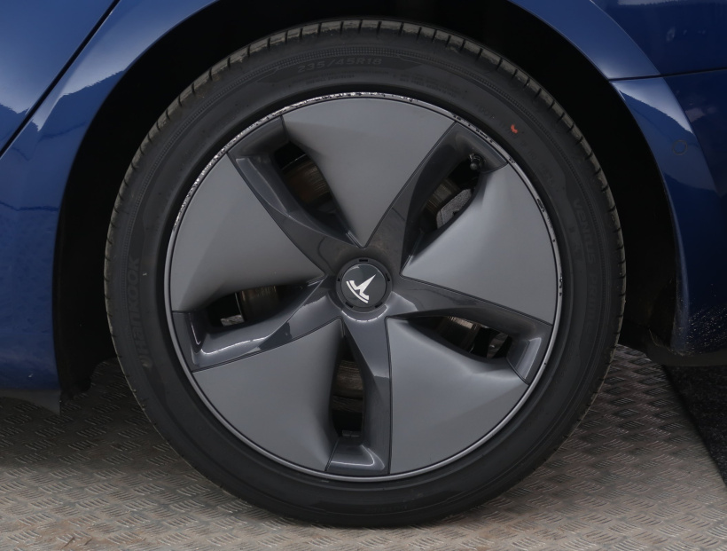 Tesla Model 3, 2019