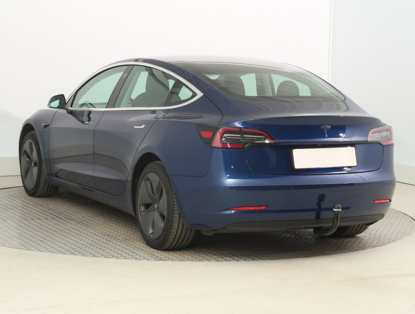 Tesla Model 3, 2019