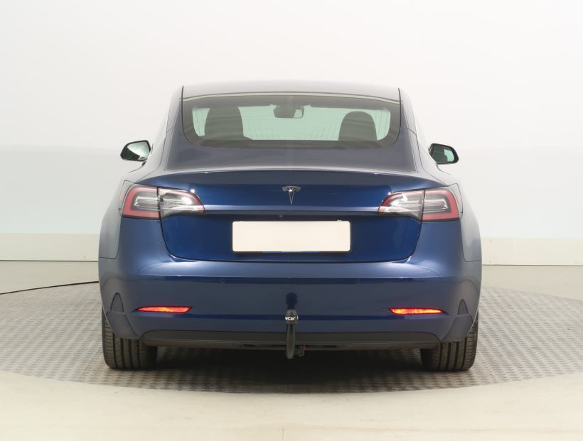 Tesla Model 3, 2019