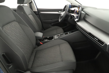 Volkswagen Golf - 2024