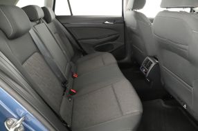 Volkswagen Golf - 2024