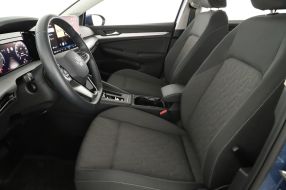 Volkswagen Golf - 2024