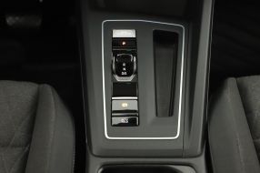 Volkswagen Golf - 2024