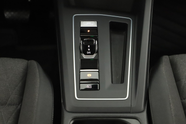 Volkswagen Golf - 2024