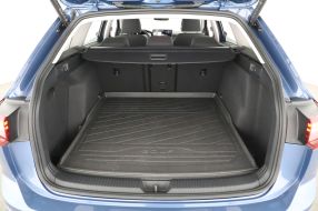 Volkswagen Golf - 2024