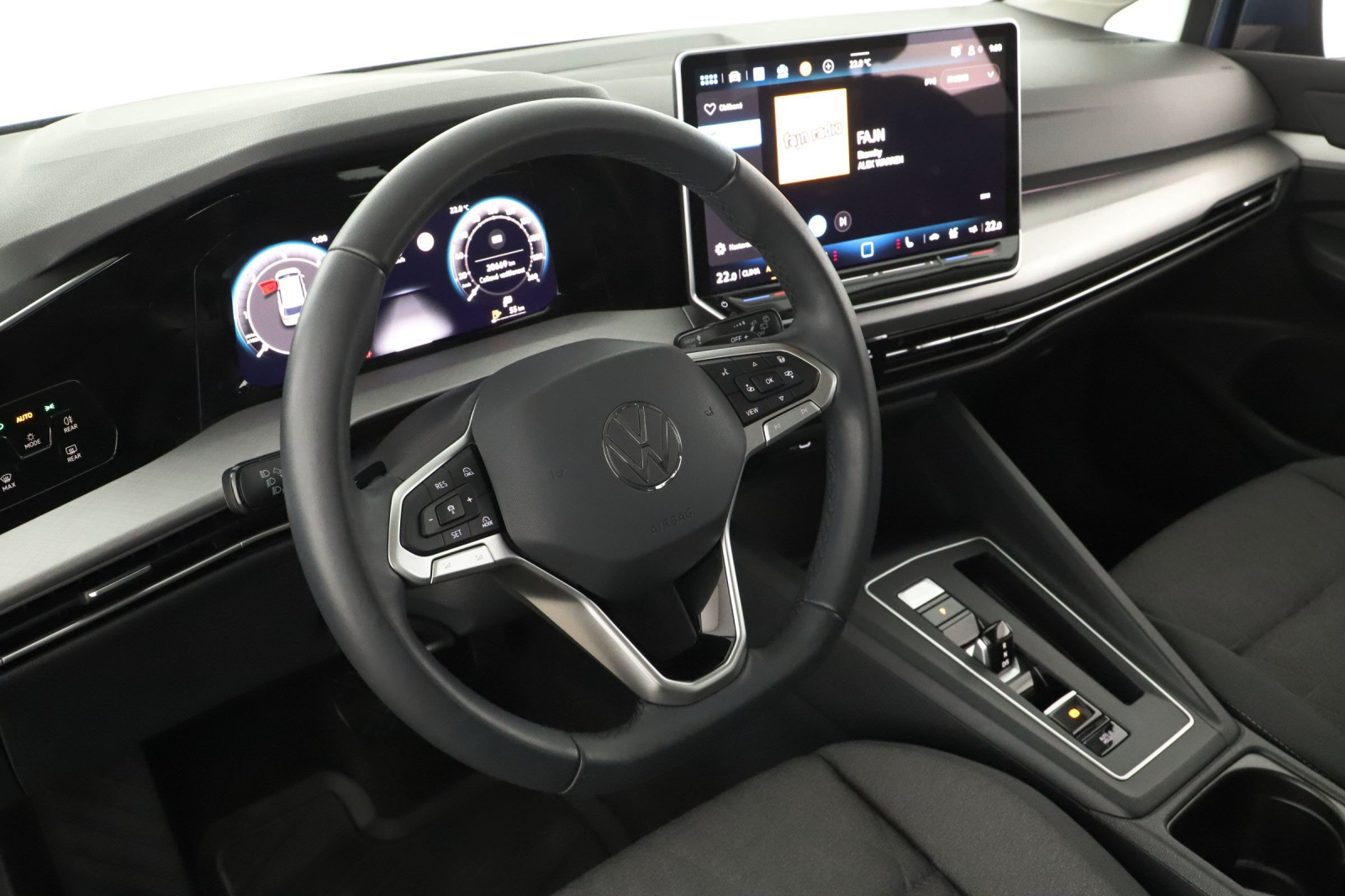 Volkswagen Golf - 2024