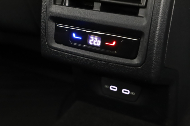 Volkswagen Golf - 2024