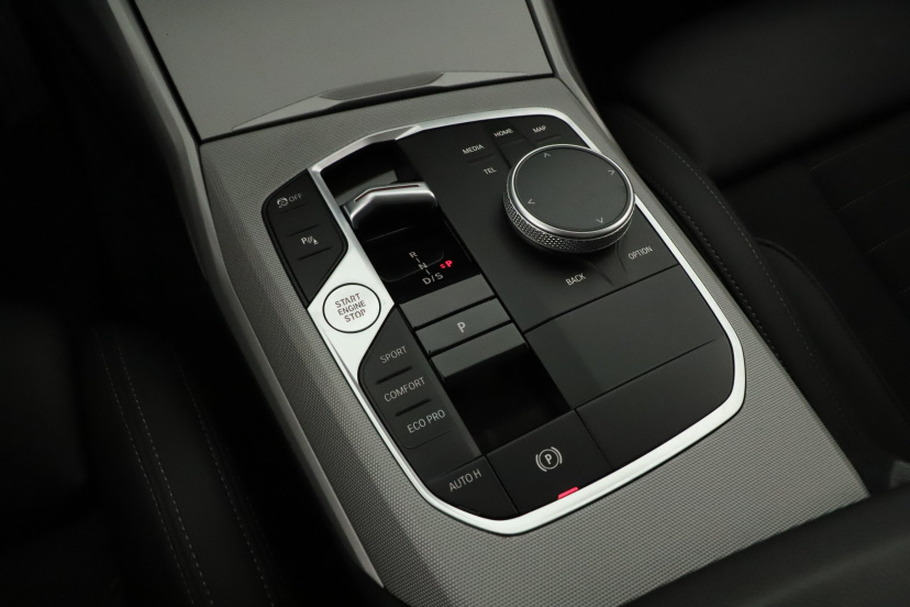 BMW 3, 2023