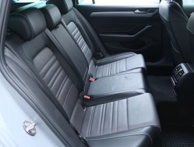 Volkswagen Passat - 2023