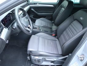 Volkswagen Passat - 2023