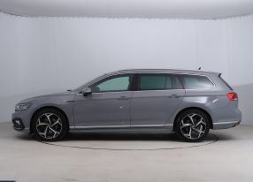 Volkswagen Passat - 2023