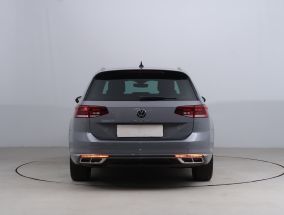 Volkswagen Passat - 2023