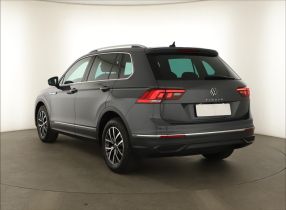 Volkswagen Tiguan - 2022