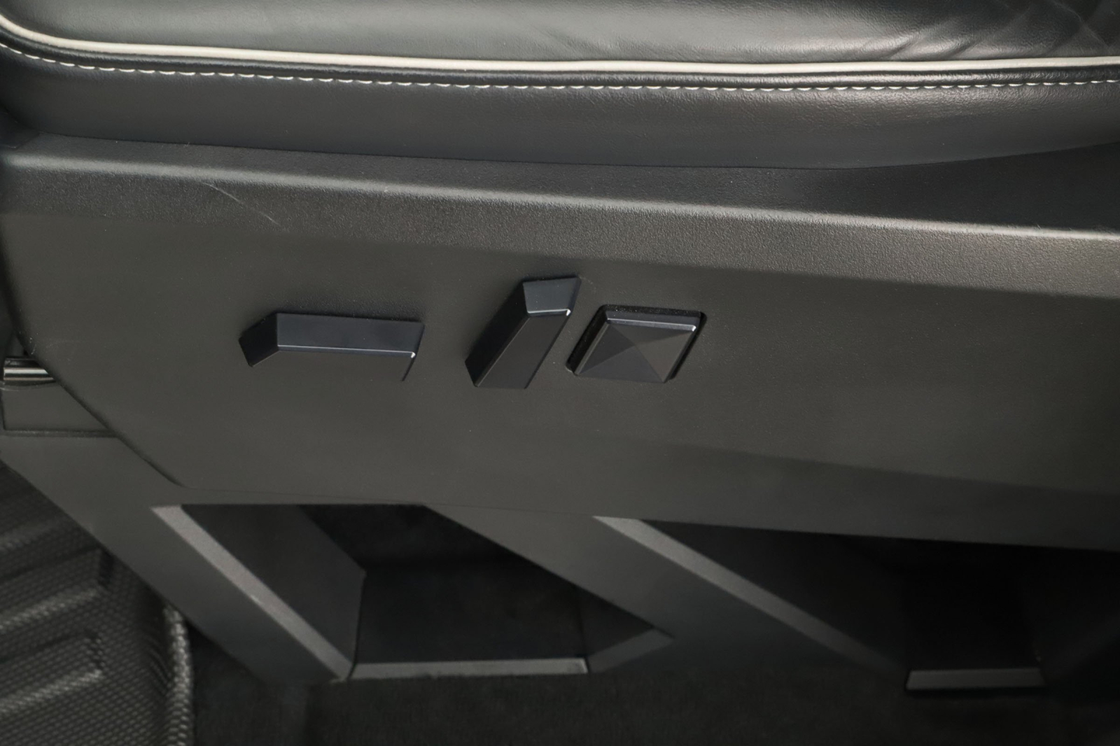 Tesla Cybertruck - 2024