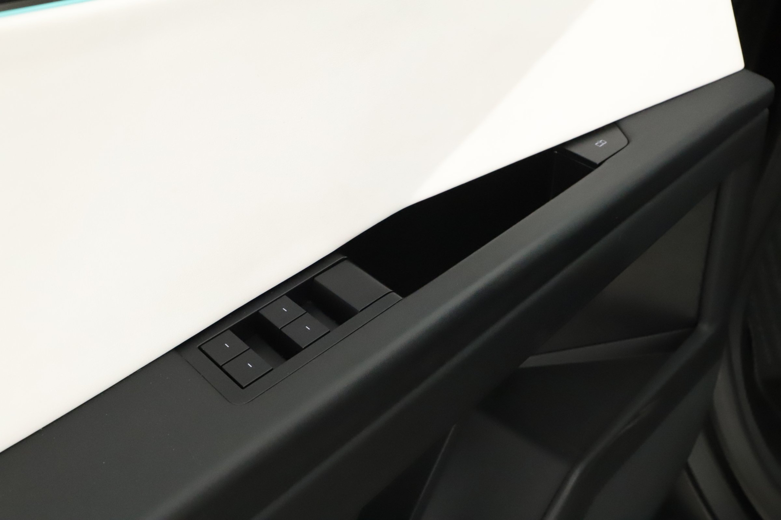 Tesla Cybertruck - 2024